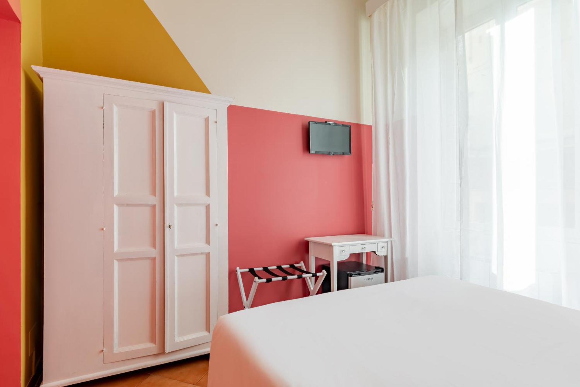 Hotel Infinito 3*
