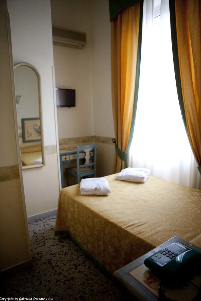 Hotel Infinito 3*