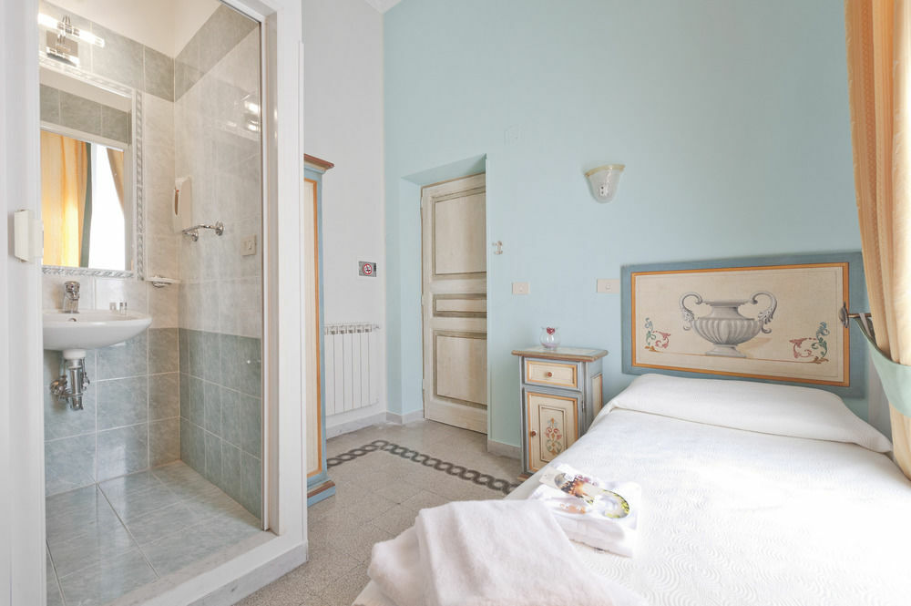 Infinito Hotel 3*